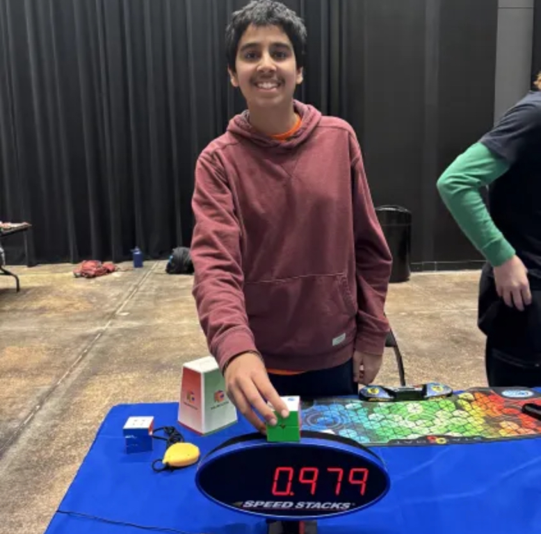 Anshveer at a speedcubing competition